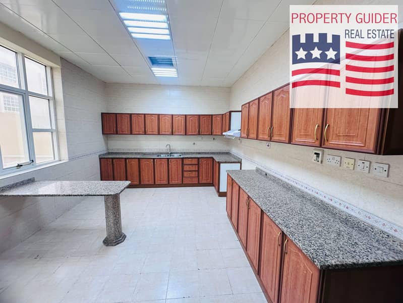 22 MBZ VILLA 2. jpg