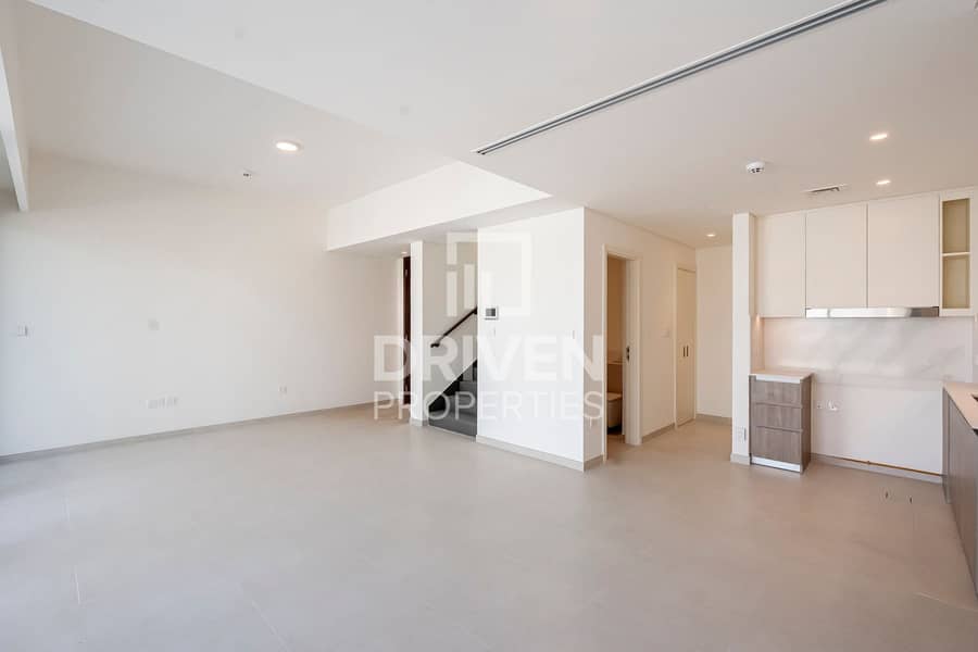 Single Row | Community View | Prime Location Single Row | Community View | Prime Location