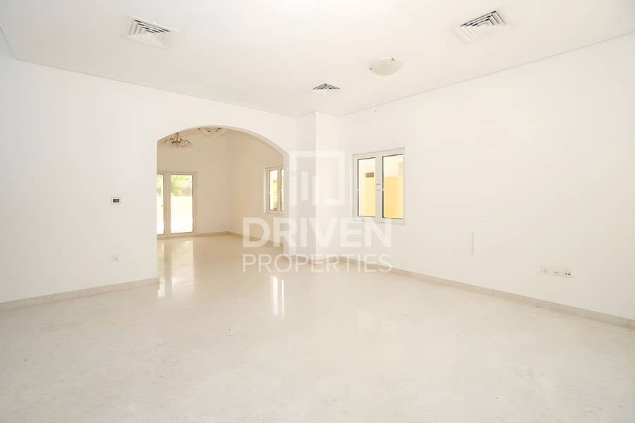 位于别墅区,哈西恩达别墅区 5 卧室的别墅 350000 AED - 11546035 位于别墅区,哈西恩达别墅区 5 卧室的别墅 350000 AED - 11546035