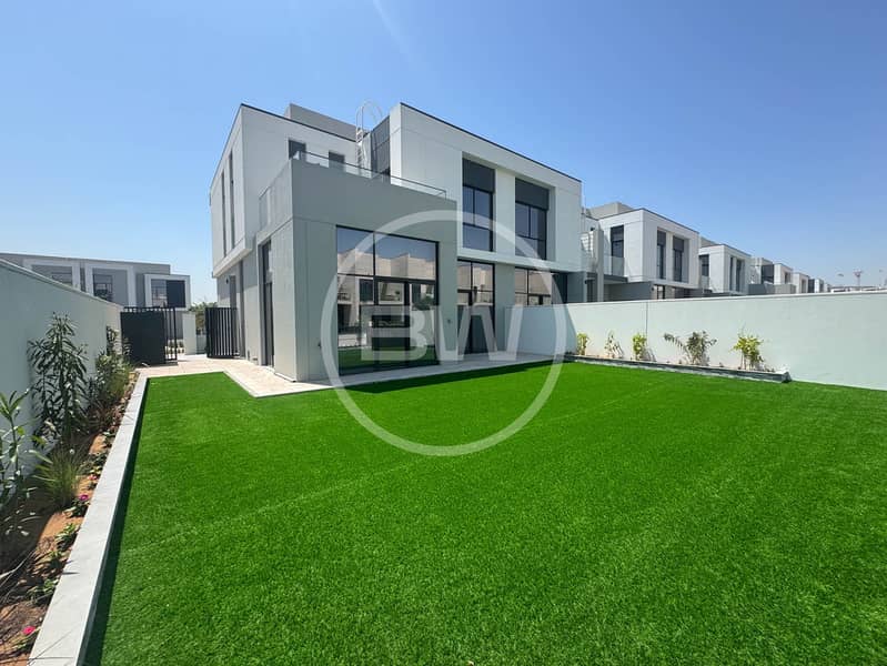 MOVE IN READY | LANDSCAPED GARDEN | VIEW TODAY
