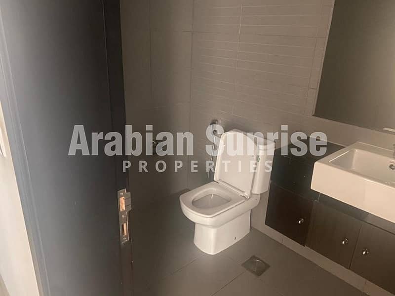 8 Tala Tower 1BR, 1503, bathroom 1. jpg