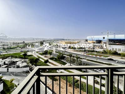 3 Bedroom Apartment for Sale in Yas Island, Abu Dhabi - Rented| Cozy 3BR| Ferrari World View| Prime Area