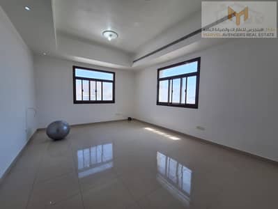 فیلا 5 غرف نوم للايجار في مدينة محمد بن زايد، أبوظبي - 20250505_105228. jpg