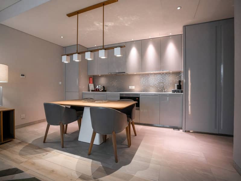 6 Creek View One Bedroom kitchen. jpg