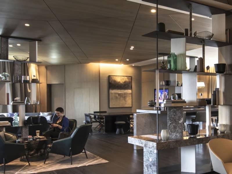 9 lounge. jpg