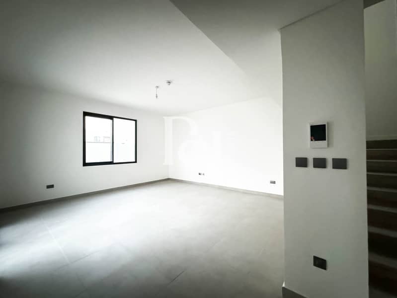 9 f57018fa-3b84-4d14-afed-ae7d1d2cf15a. jpg