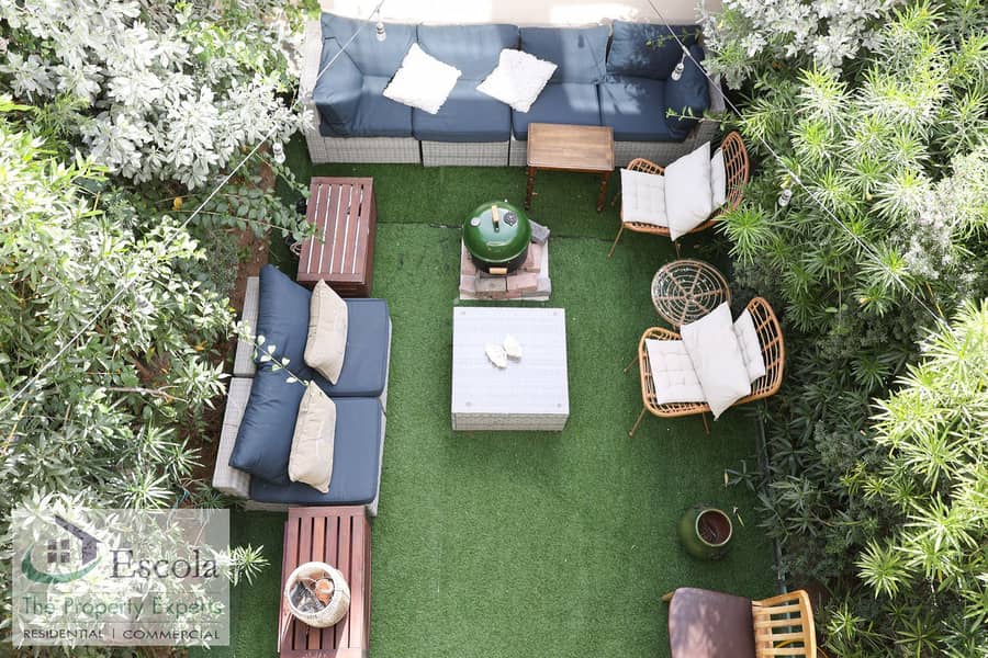5 garden veiw. jpg