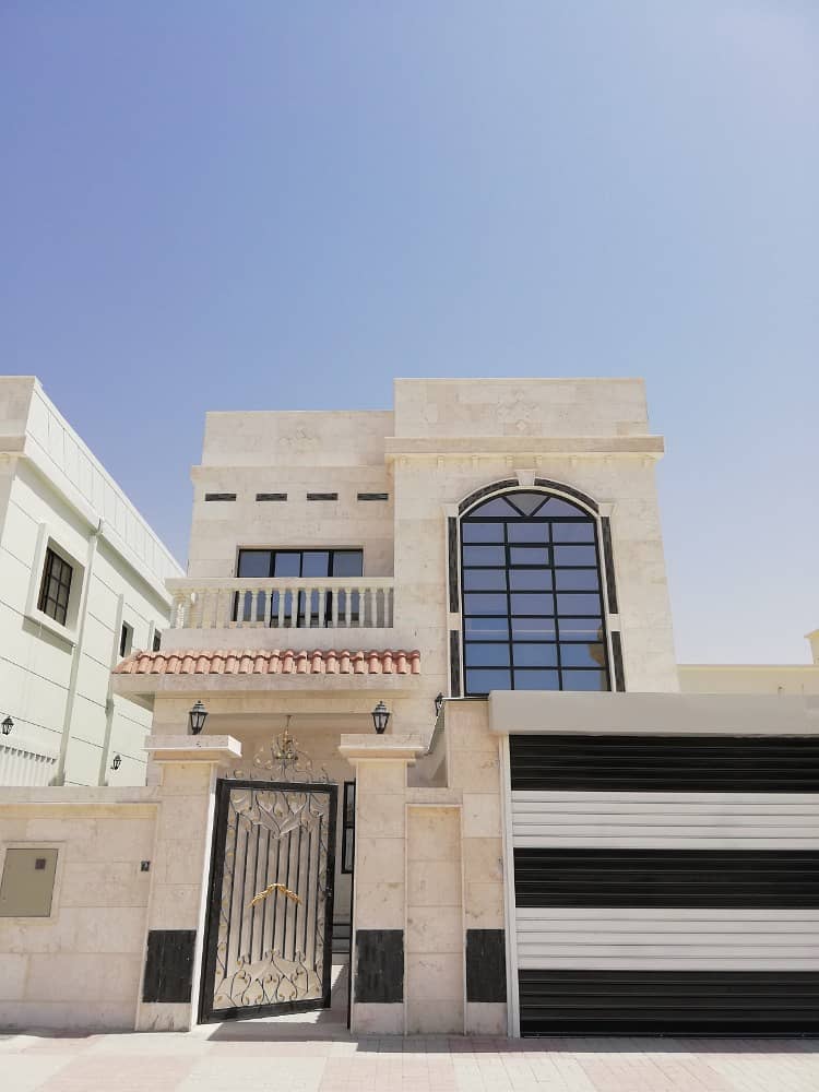 Now you have a great opportunity to buy a very luxurious villa in RAWDA 1