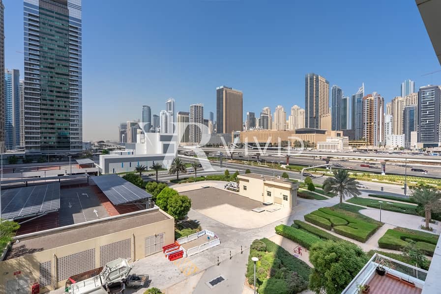 Vacant | Fully Furnished | Spacious Layout Vacant | Fully Furnished | Spacious Layout