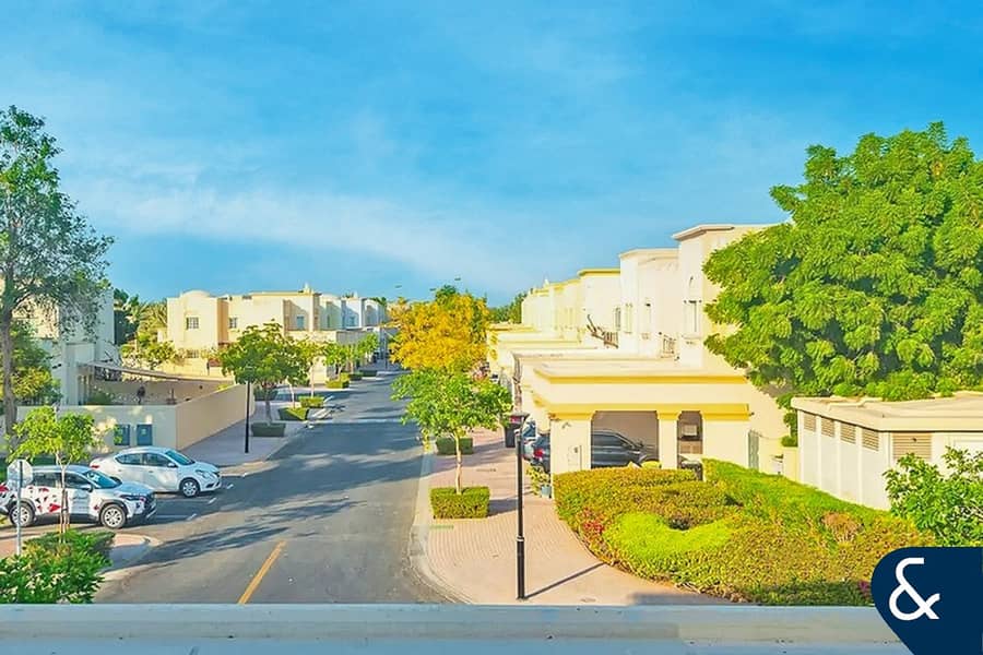 SPRINGS 3 | 4M | BACKING SOUK | VACANT SPRINGS 3 | 4M | BACKING SOUK | VACANT