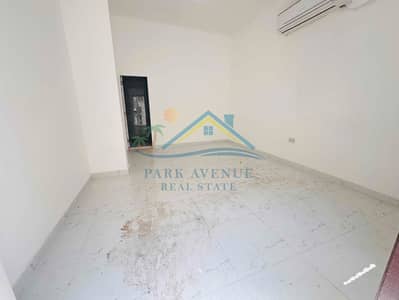 استوديو  للايجار في شارع الفلاح، أبوظبي - IMG_0532. jpg