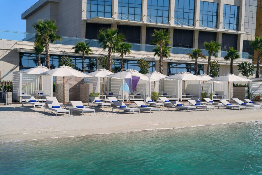 4 Beach from the side. JPG