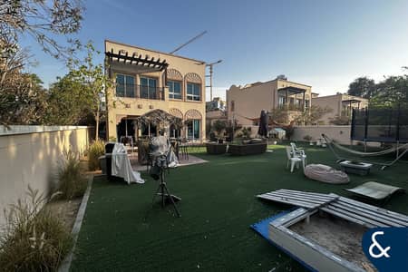 2 Bedroom Villa for Sale in Jumeirah Village Triangle (JVT), Dubai - Good location| Big Plot| NO cables| 2 bed