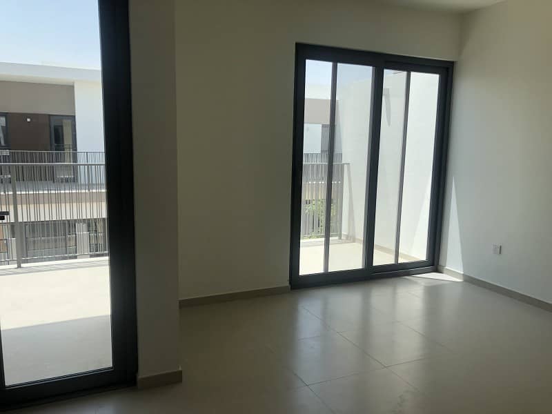 位于蒂拉尔阿尔加夫综合社区,伊兰住宅区 4 卧室的别墅 265000 AED - 11551857 位于蒂拉尔阿尔加夫综合社区,伊兰住宅区 4 卧室的别墅 265000 AED - 11551857