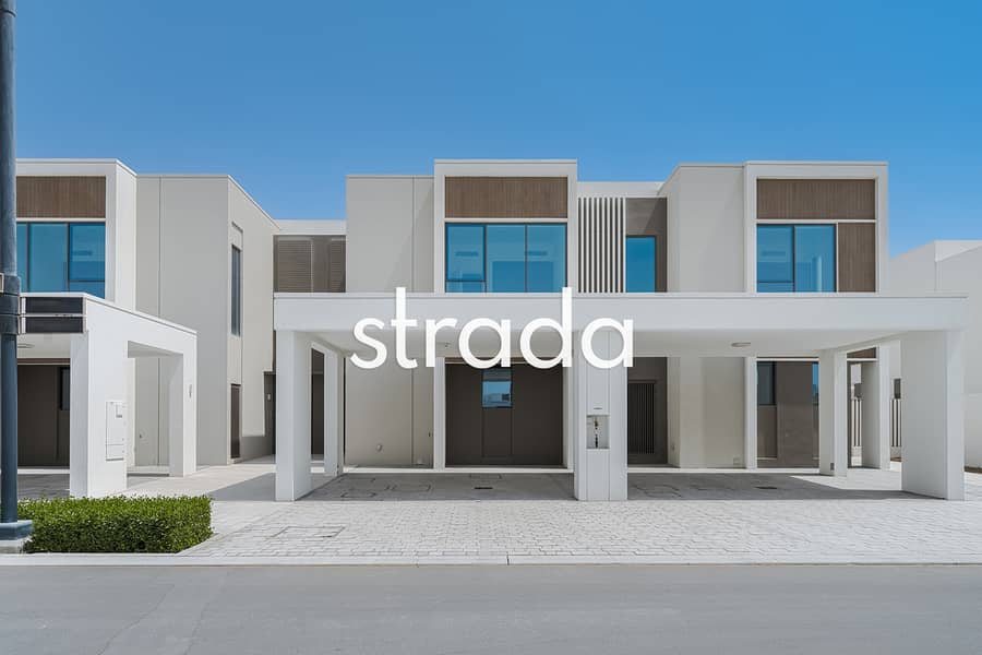 Single Row | Pool & Park | 3BR