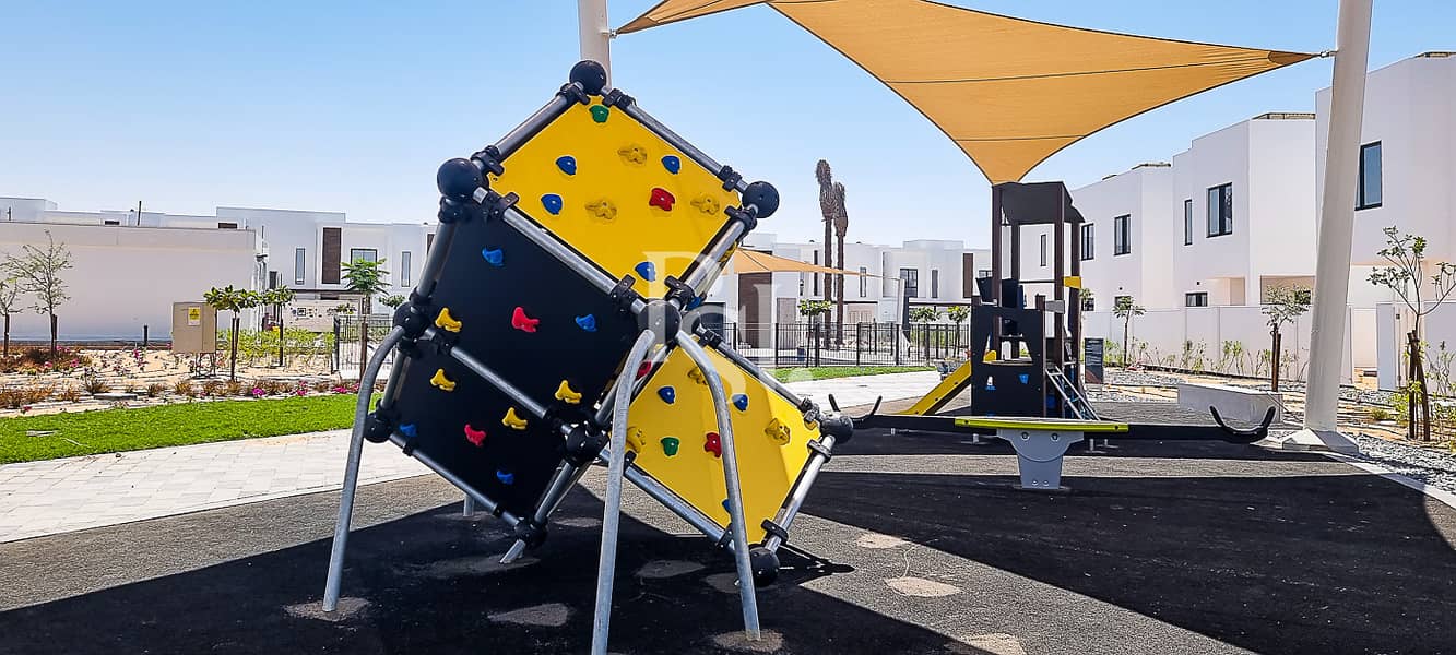 9 al-ghadeer-abudhabi-community-images-play-area (3). JPG