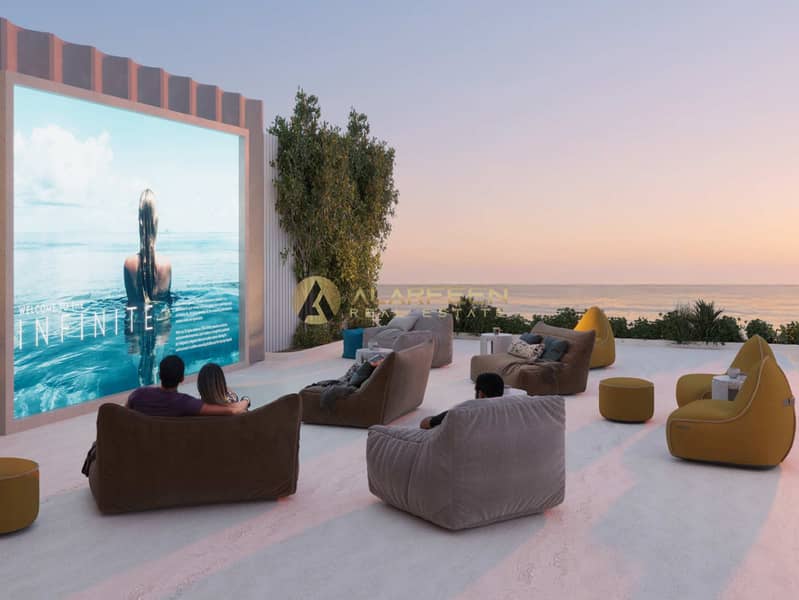 5 cropped-Outdoor Cinema. jpg