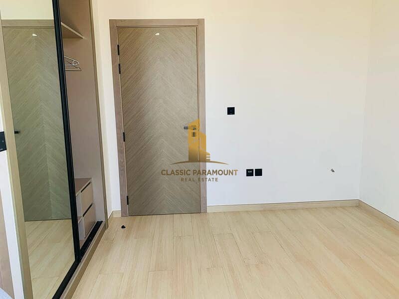 Bright Layout | Invester Deal | Spacious | Vacant Bright Layout | Invester Deal | Spacious | Vacant