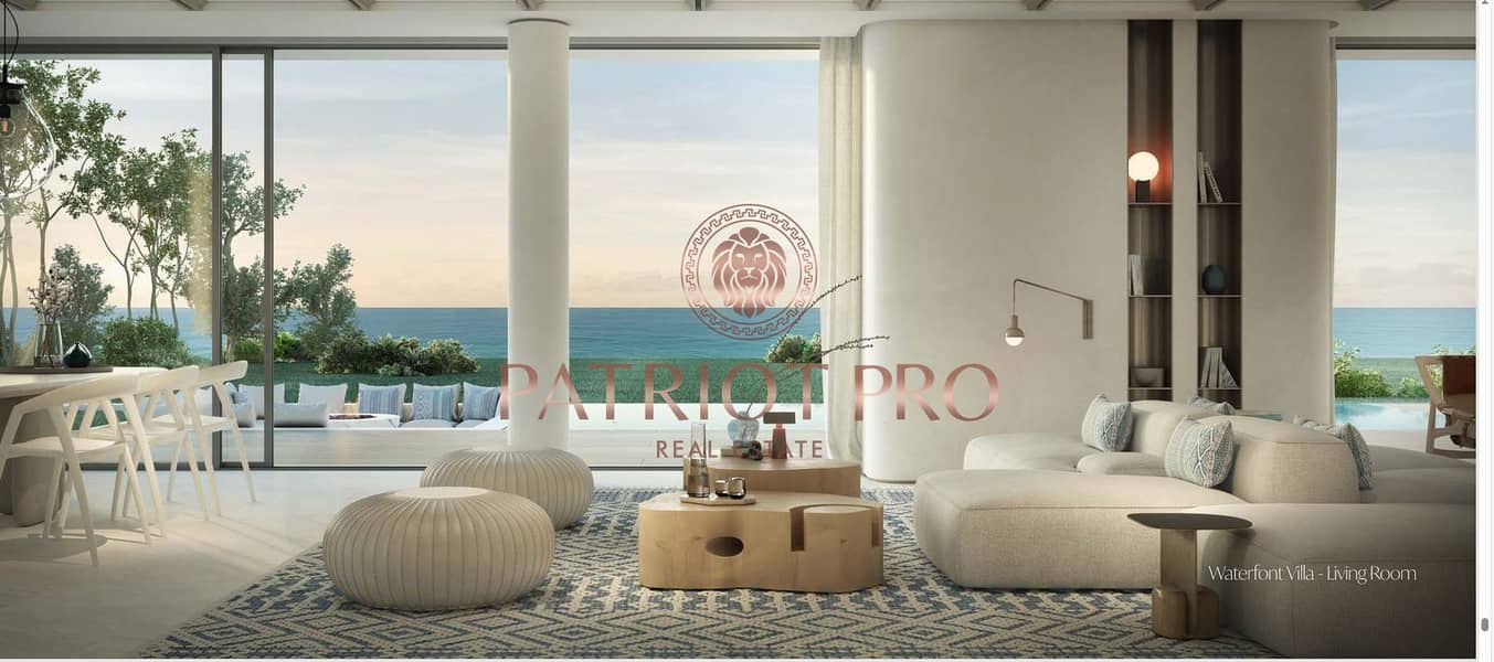 11 bay villa living room. JPG