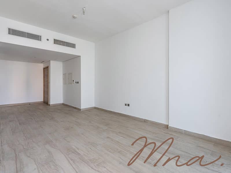 Modern 2BR | Marina Views | Prime Location Modern 2BR | Marina Views | Prime Location