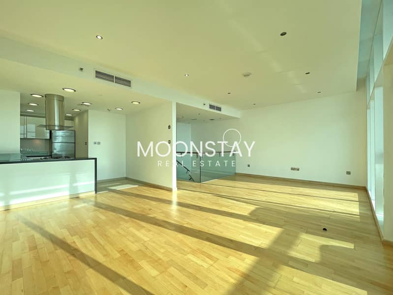Stunning Duplex | High Floor | Ready To Move Stunning Duplex | High Floor | Ready To Move