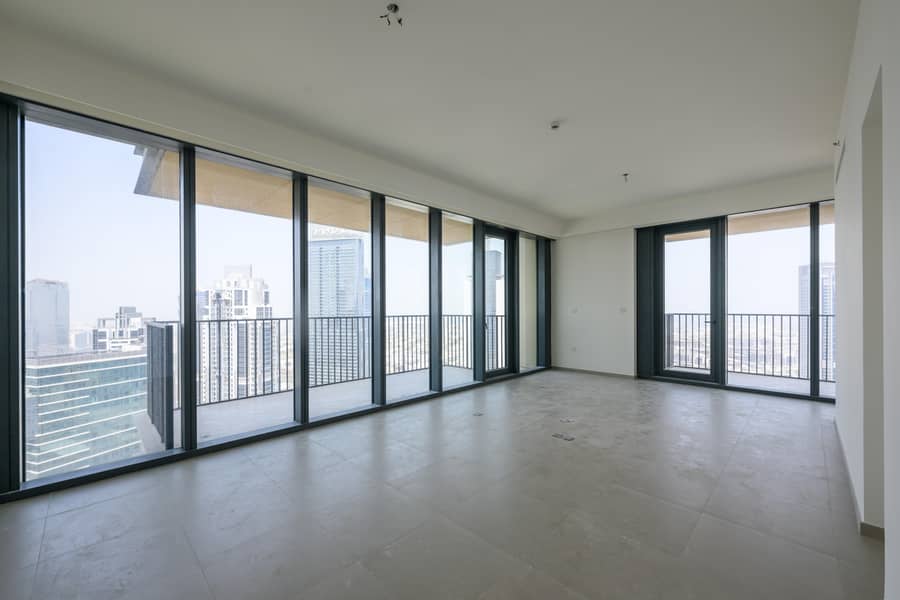 High Floor | Chiller Free | Burj Khalifa View High Floor | Chiller Free | Burj Khalifa View