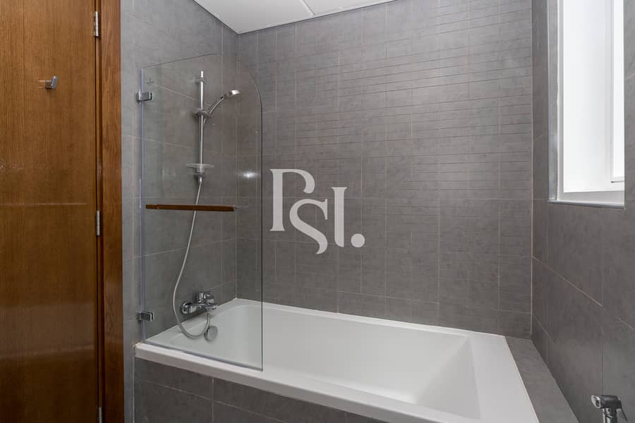 13 parkside-residence-shams-abu-dhabi-al-reem-island-bathroom (5). JPG
