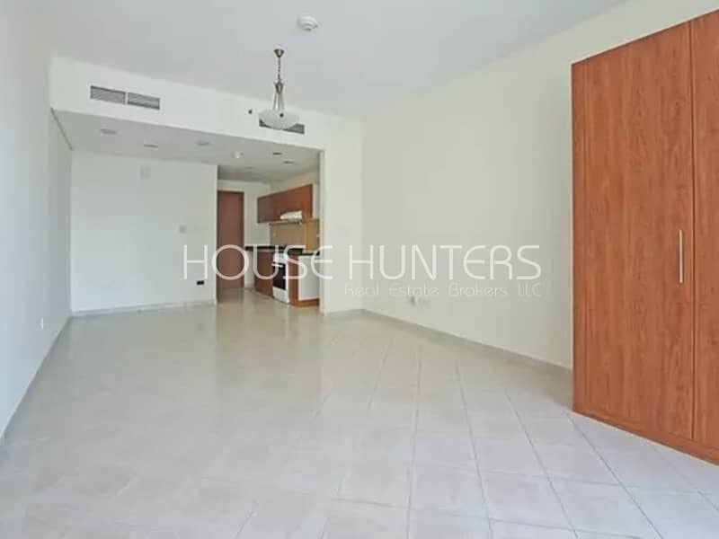 Exclusive | Studio for sale| Lake view | Tenanted Exclusive | Studio for sale| Lake view | Tenanted