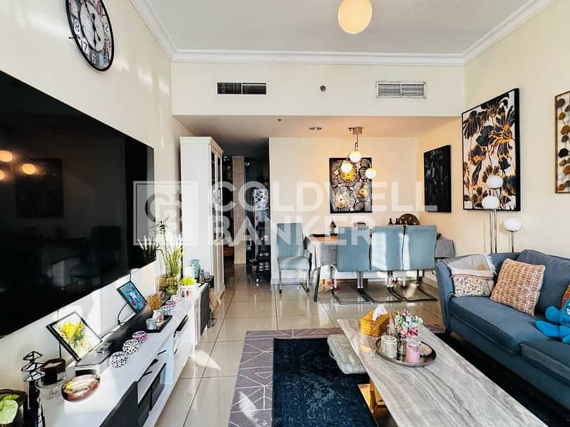 Bright | Lake View | Spacious Unit