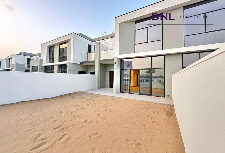 ON THE PARK and POOL | Type B | Prime Location ON THE PARK and POOL | Type B | Prime Location