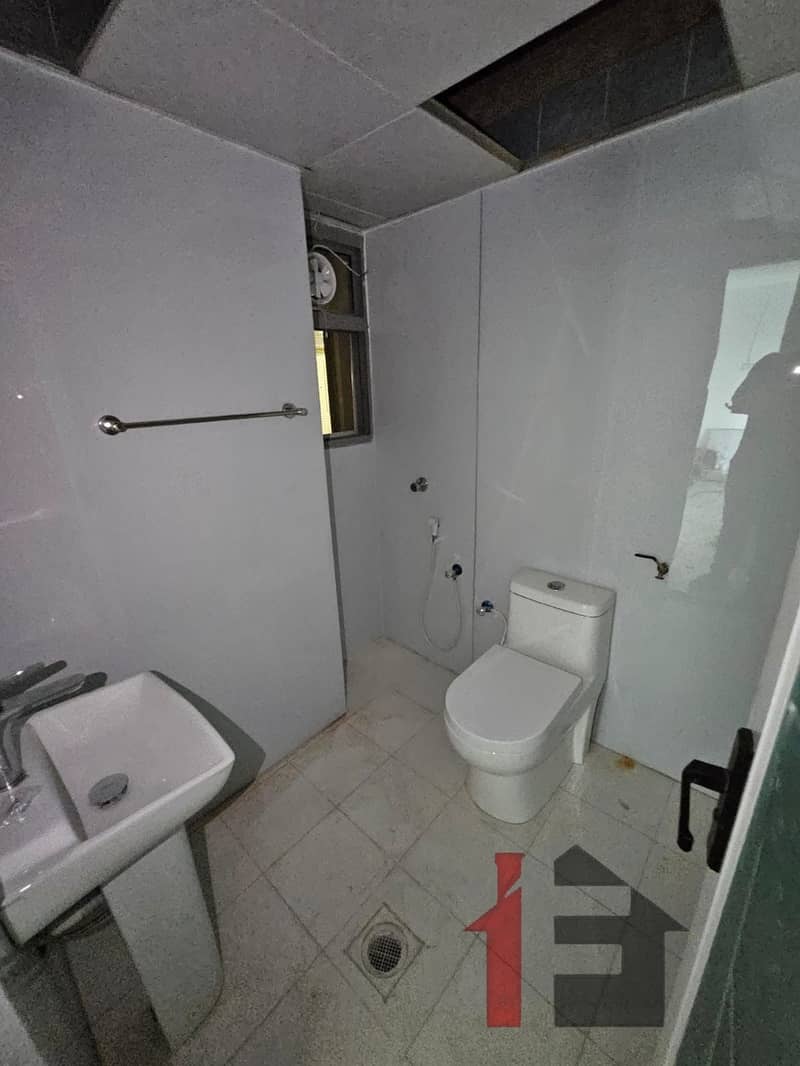 4 e9d64107-3d30-40cb-90e9-aeb8d7102113. jpeg