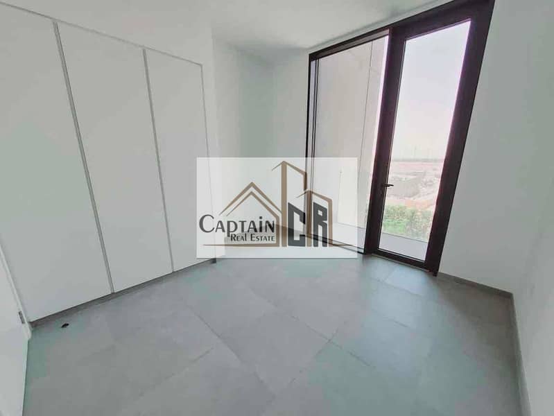 3 15cad265-ab4c-4e39-8feb-4a0e13a75452. jpg