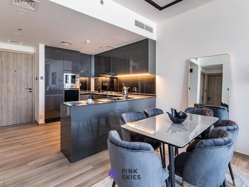 5 Dining area