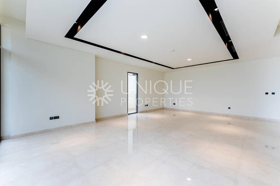 Rooftop Terrace | Big Plot | Park View