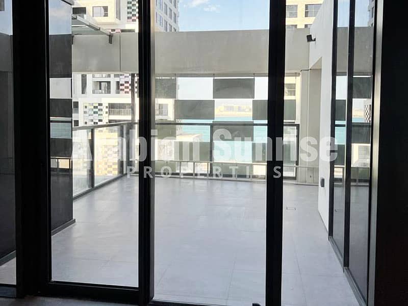 3 Pixel-T3-706-1BR-balcony1. jpg