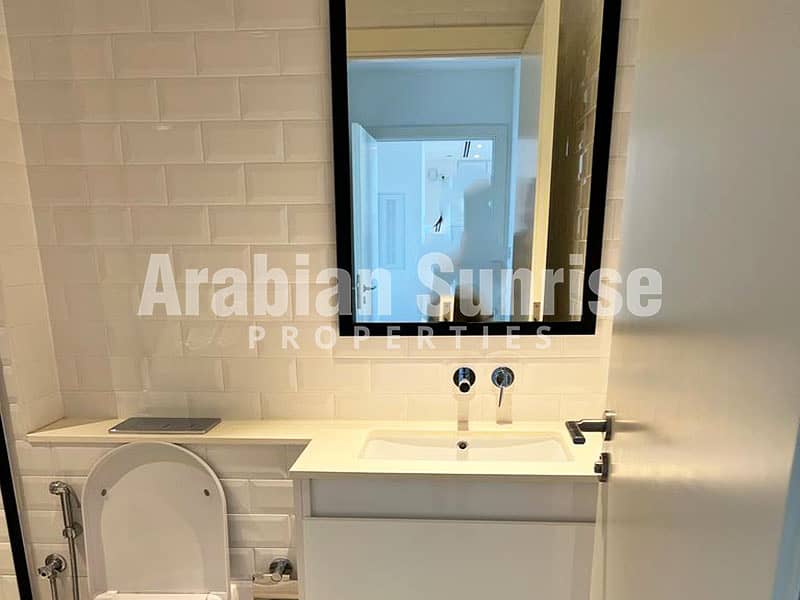8 Pixel-T3-706-1BR-Bathroom. jpg