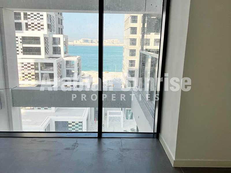 9 Pixel-T3-706-1BR-Living. jpg
