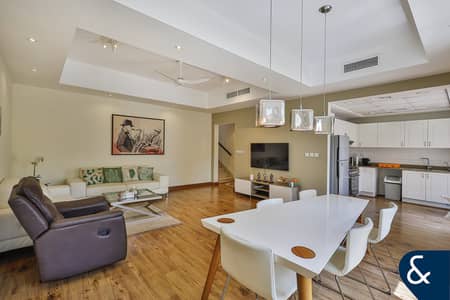 3 Bedroom Villa for Sale in The Lakes, Dubai - The Lakes | Rare 3 Bed | Vacant On Transfer