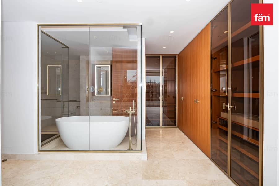 STUNNING FINISHES l MODERN APARTMENT BEACH ACCESS STUNNING FINISHES l MODERN APARTMENT BEACH ACCESS