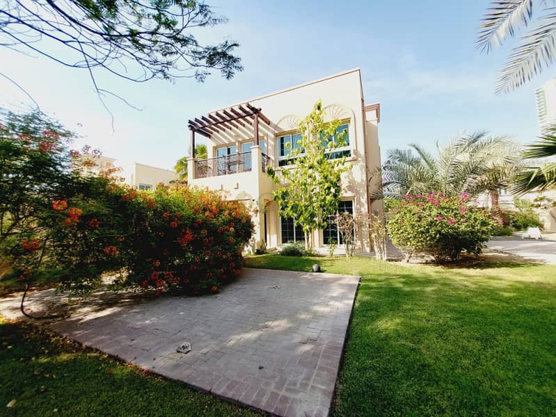 位于朱美拉三角小镇(JVT),JVT第7区,7D区 2 卧室的别墅 220000 AED - 11559053 位于朱美拉三角小镇(JVT),JVT第7区,7D区 2 卧室的别墅 220000 AED - 11559053