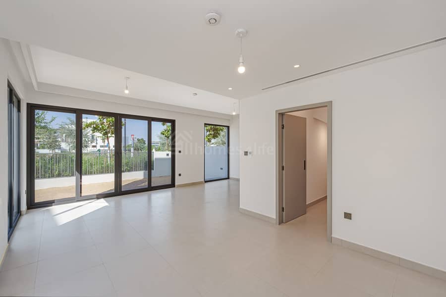 位于蒂拉尔阿尔加夫综合社区,奥拉别墅区 4 卧室的别墅 319900 AED - 11559247 位于蒂拉尔阿尔加夫综合社区,奥拉别墅区 4 卧室的别墅 319900 AED - 11559247