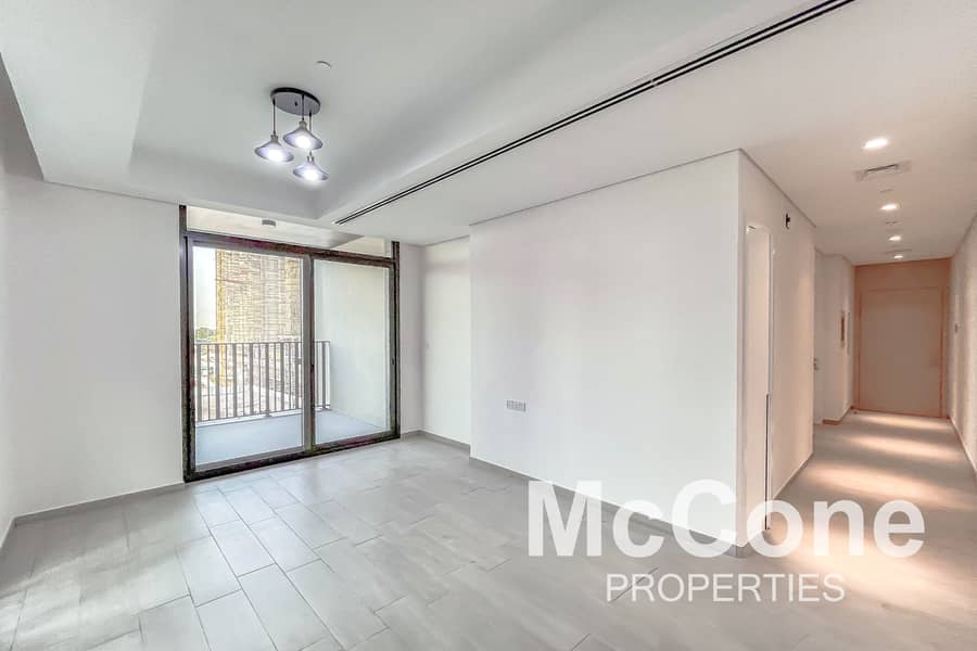 Available Now | Equipped Kitchen | Creek View Available Now | Equipped Kitchen | Creek View