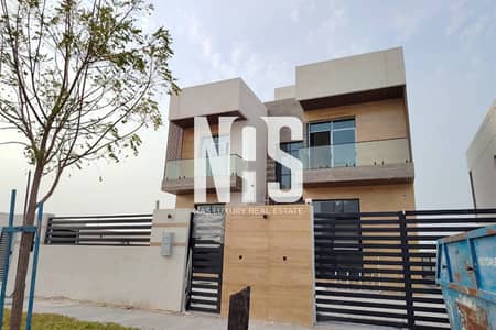 4 Bedroom Villa for Sale in Al Shamkha, Abu Dhabi - 4BR Villa | Double Row Corner | Alreeman 2