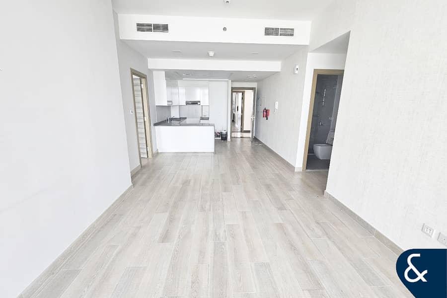 Bright 2BR | Luxurious | Prime Location Bright 2BR | Luxurious | Prime Location