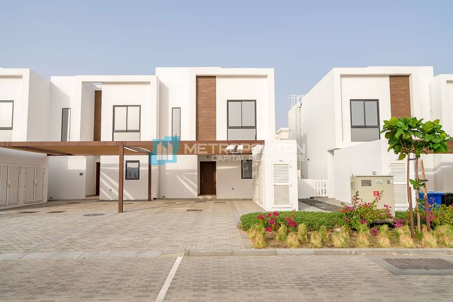 位于阿尔加迪尔,阿尔加德住宅区二期 3 卧室的联排别墅 135000 AED - 11560625 位于阿尔加迪尔,阿尔加德住宅区二期 3 卧室的联排别墅 135000 AED - 11560625