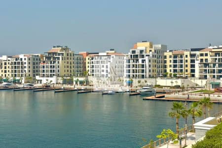 3 Bedroom Apartment for Rent in Jumeirah, Dubai - Sea And Marina Views | Amenities | Private Beach