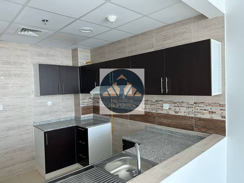 8 kitchen4. jpg