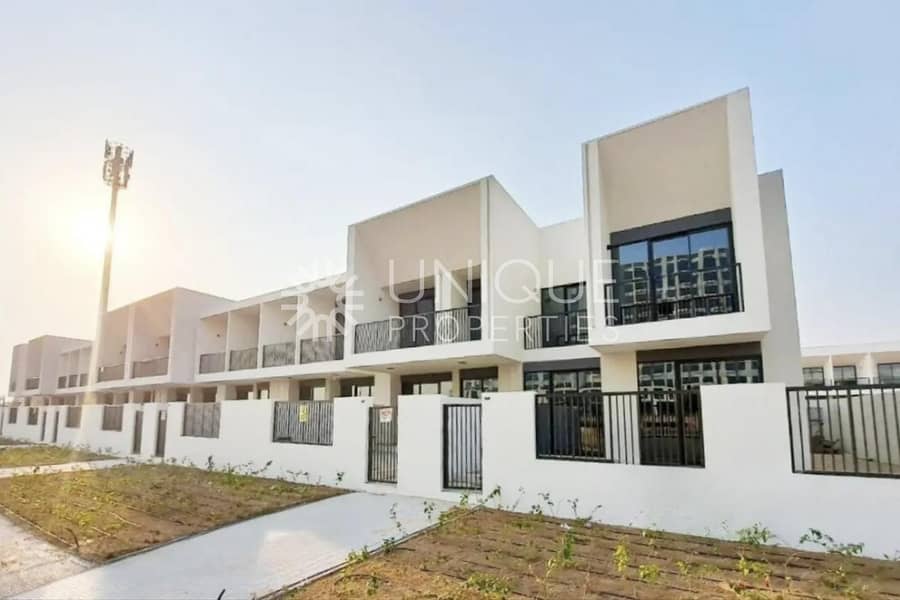 Таунхаус в Таун Сквер,Маха Таунхаусы, 3 cпальни, 3000000 AED - 11562906 Таунхаус в Таун Сквер,Маха Таунхаусы, 3 cпальни, 3000000 AED - 11562906