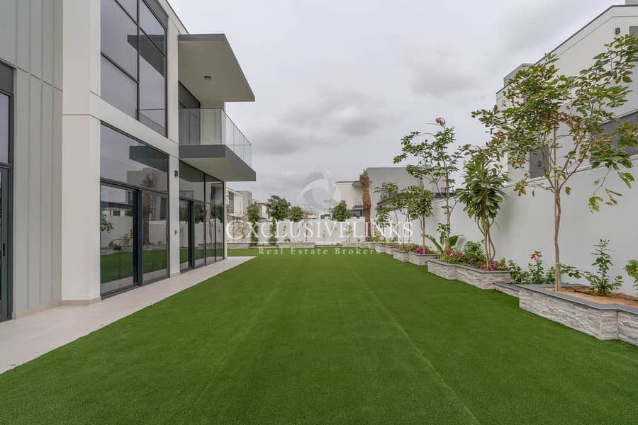 Big Corner Plot | Vastu Compliant | Close to Pool Big Corner Plot | Vastu Compliant | Close to Pool