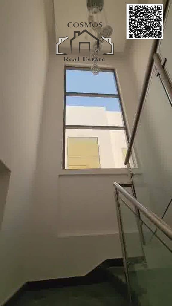 8 ezgif-frame-029 (3). jpg